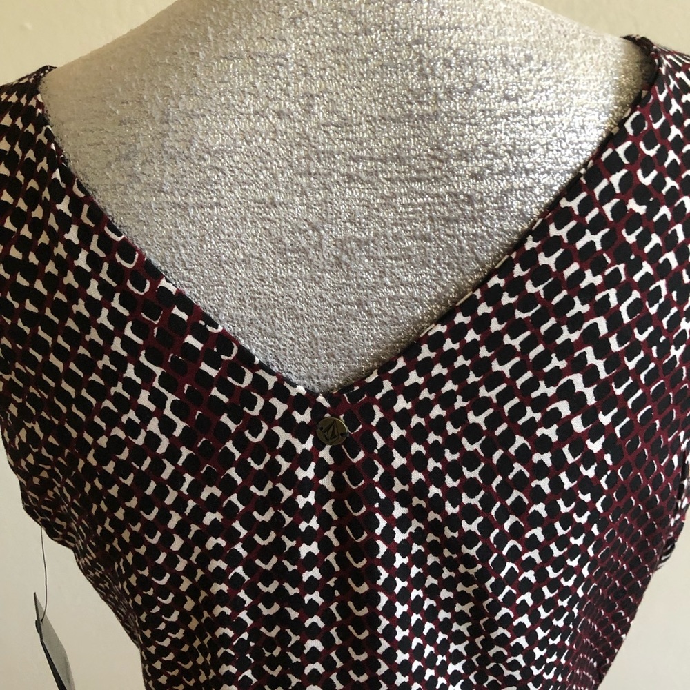 Volcom Patterned V-Neck Sleeveless Midi Dress - Picture 5 of 9